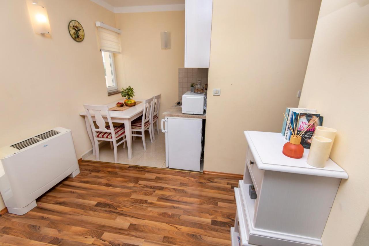 San Marian Apartments بودْسْتغانا الغرفة الصورة